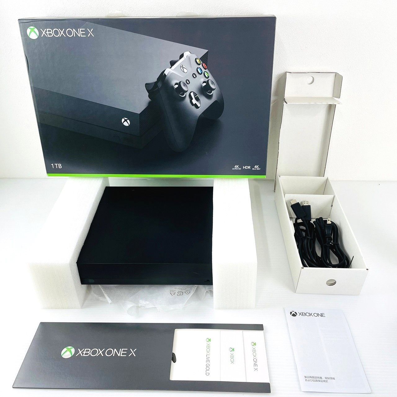 Xbox One X本体 ブラック