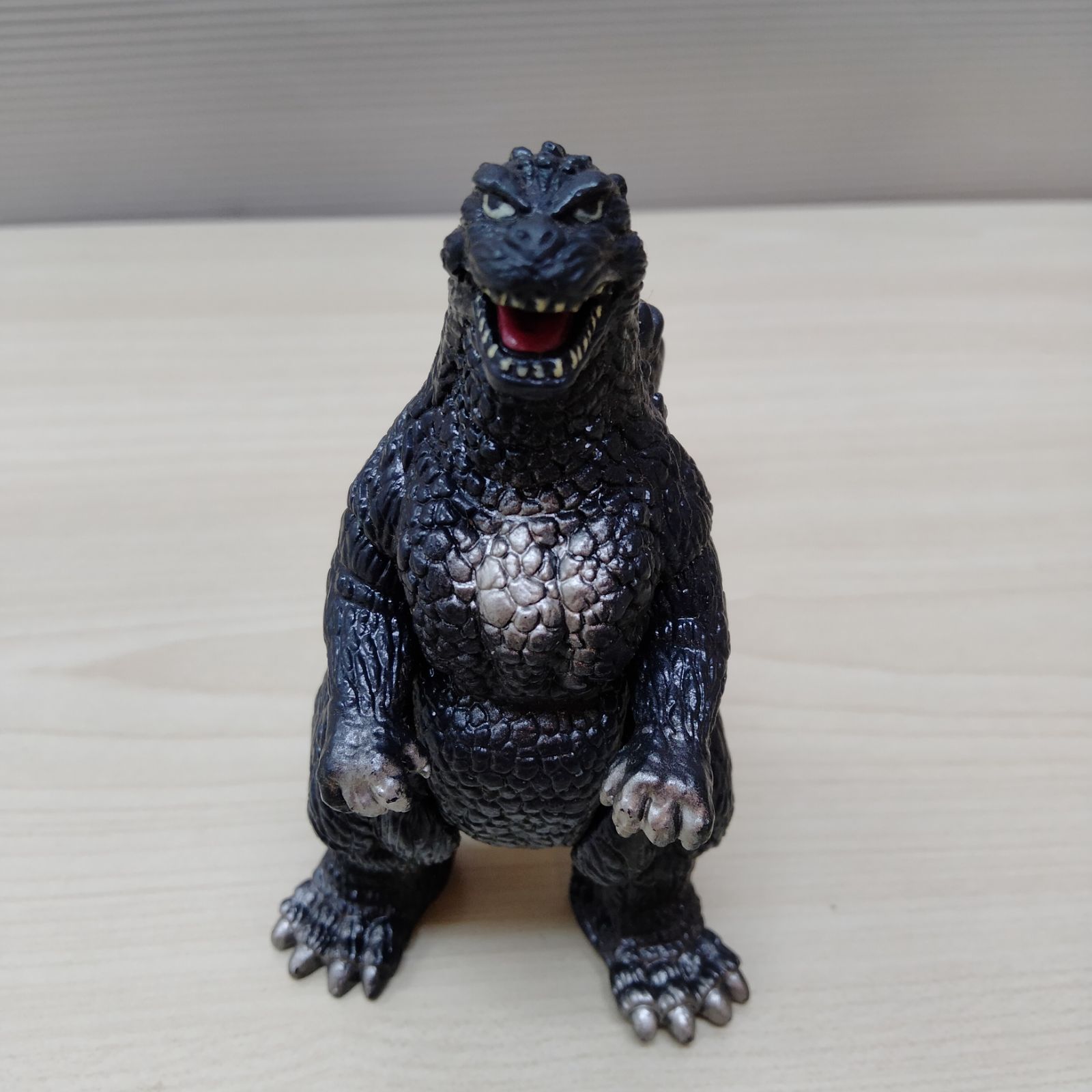 ゴジラソフビ Amazon.co.jp: まめゴジラ（1993）ソフビキット復刻版 ノンスケール