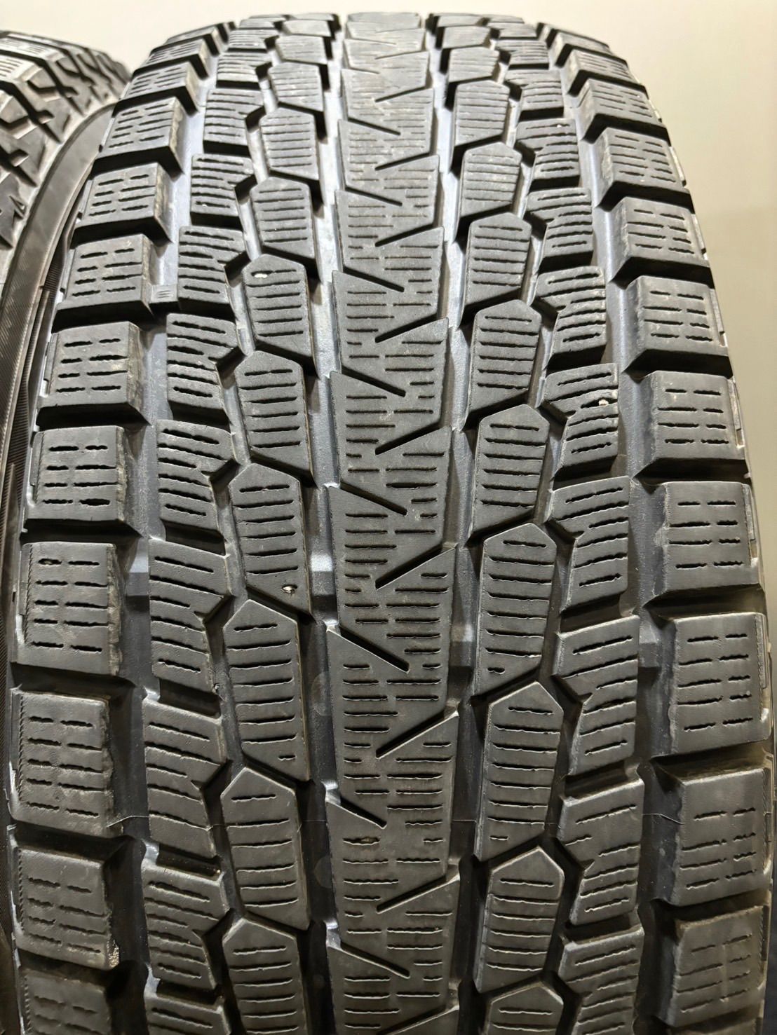 ★225/65R17 YOKOHAMA/ice GUARD G075 18年製 スタッドレス バリ山 4本 ヨコハマ アイスガード ハリアー RAV4 エクストレイル (南10-F778)