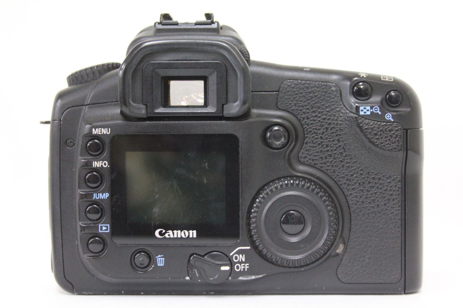 Nikon D7500 ボディ ショット数7,550枚 WW9525 D7500か Z50か