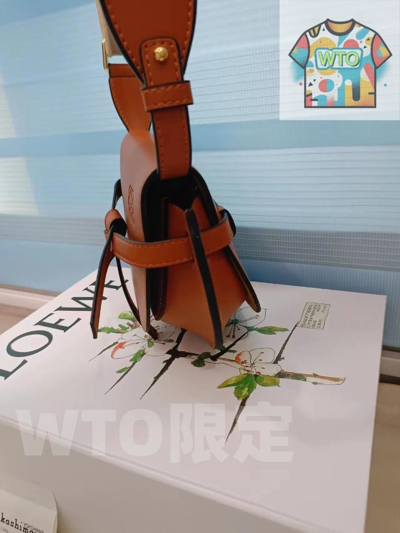 ロエベ　ショルダーバッグ ウィメンズ ラグジュアリーショルダーバッグ - LOEWE