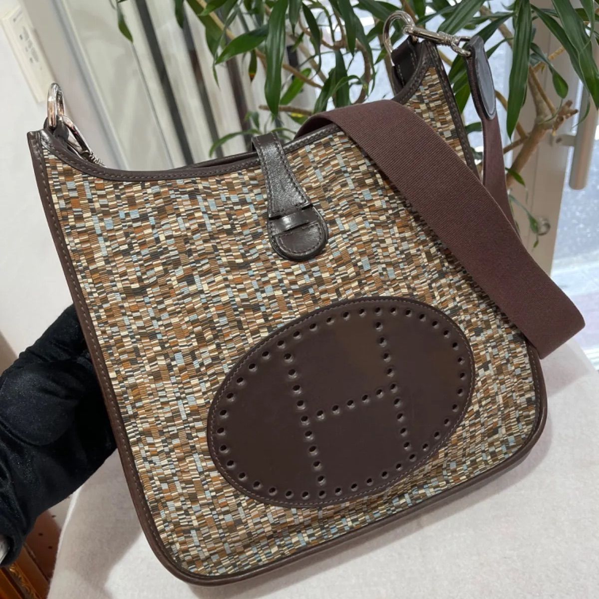 美品】HERMES エルメス エヴリン1 PM ヴィブラートスニップ×エバーカーフ エベーヌ シルバー金具 F刻印□ コンビ 中古 エブリン  ショルダーバッグ ボディバッグ メッセンジャーバッグ レディース 女性用 ブランド 本革 レザー ブラウン バック - メルカリ