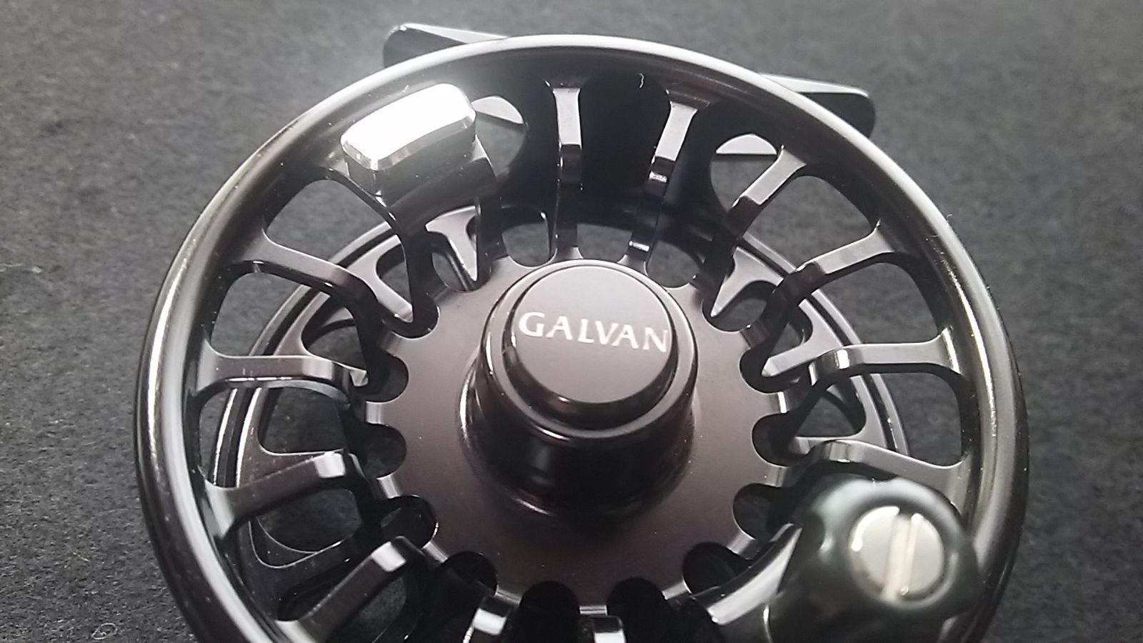 GALVAN トルクT-4 フライリール　ガルバン GALVAN(ガルバン) リール トルク T-4 ブラック GALVAN(ガルバン