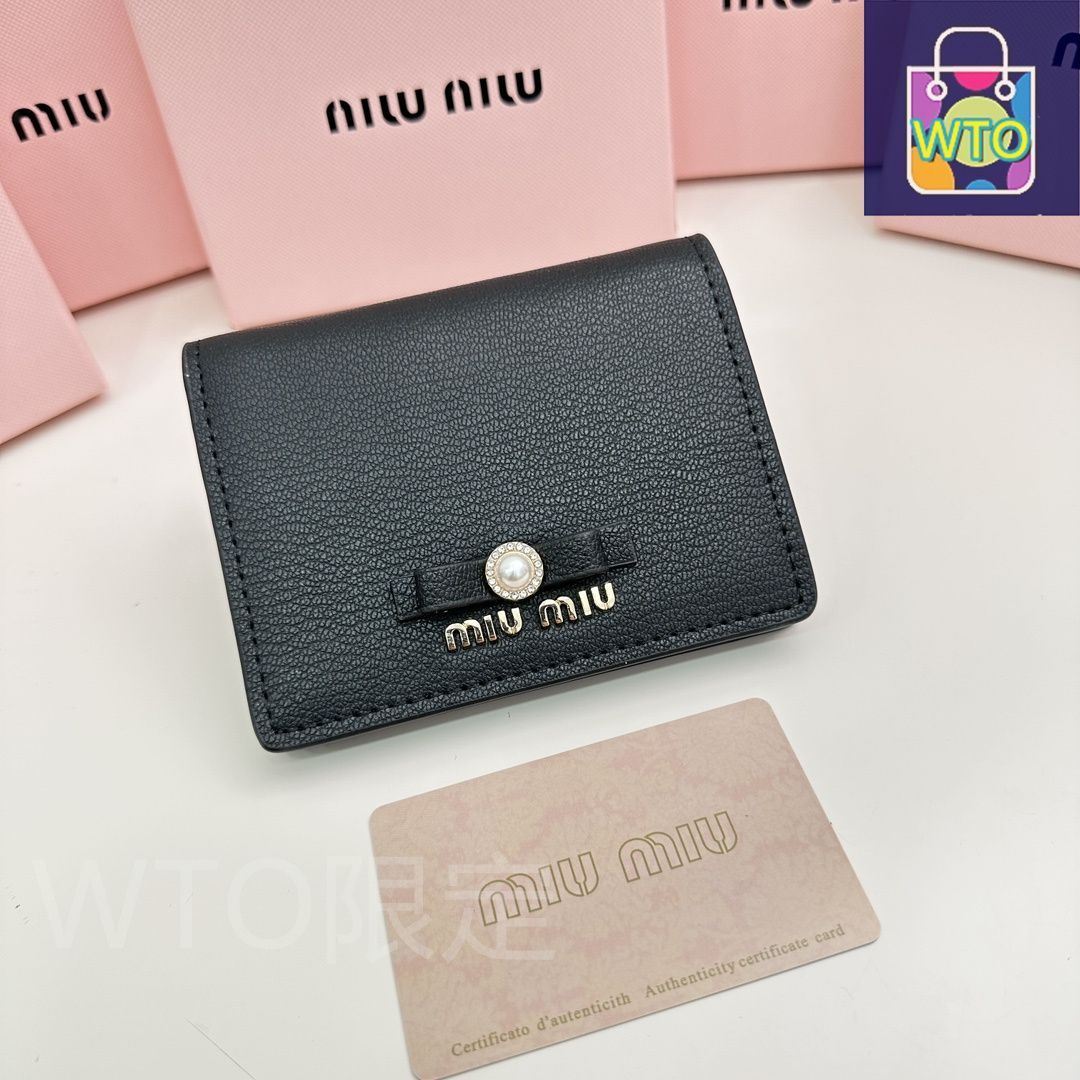 ?miumiu 最新モデル 5236 マルチカードケース ? 3色展開 感あふれるコンパクトデザイン | ♥品