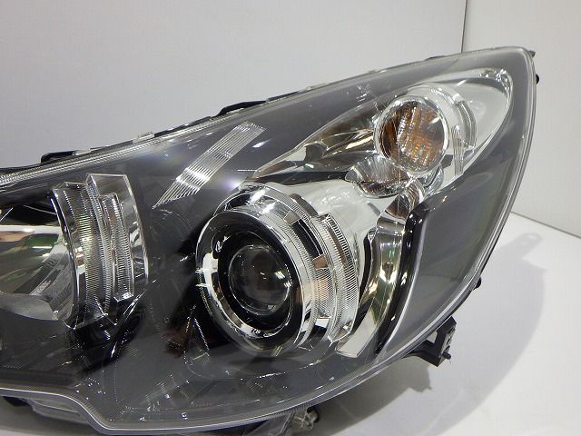 ヘッドライト左右