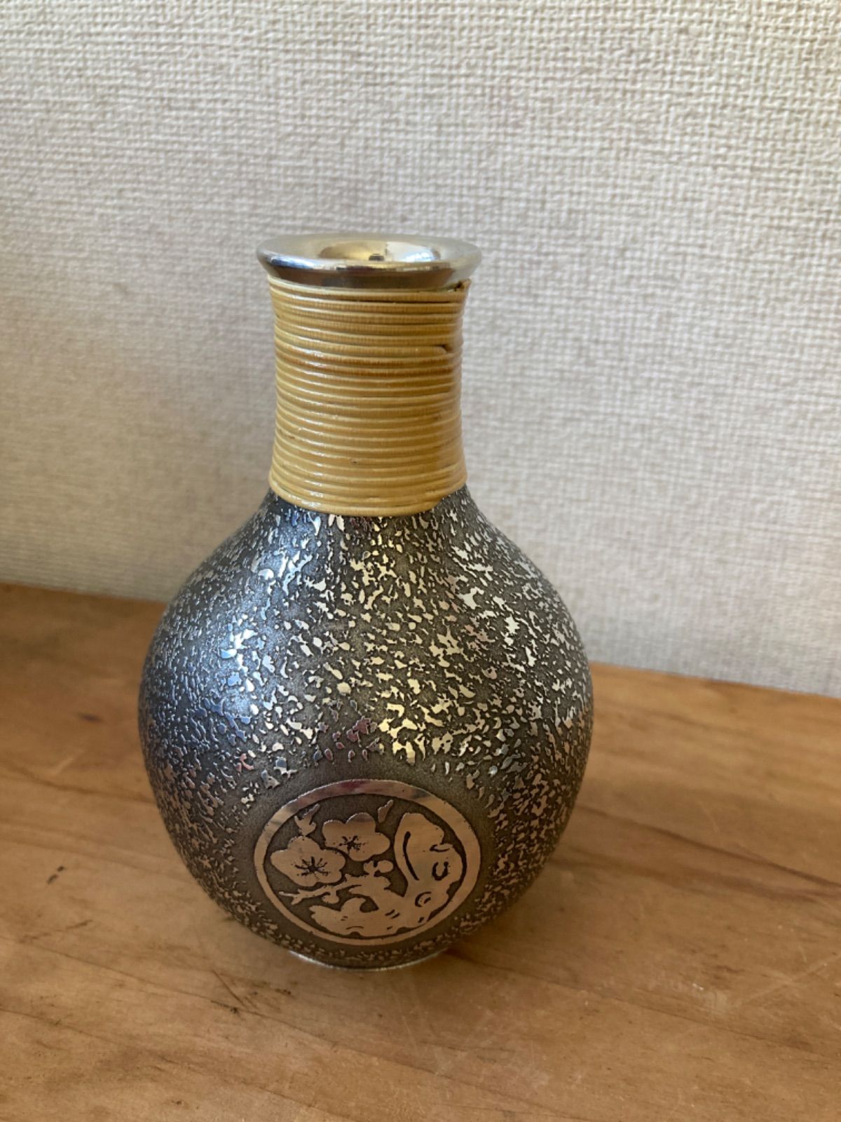 新品未使用　薩摩錫器 【サツマ 岩切 正錫】銘有  徳利と三盃セット◎酒器