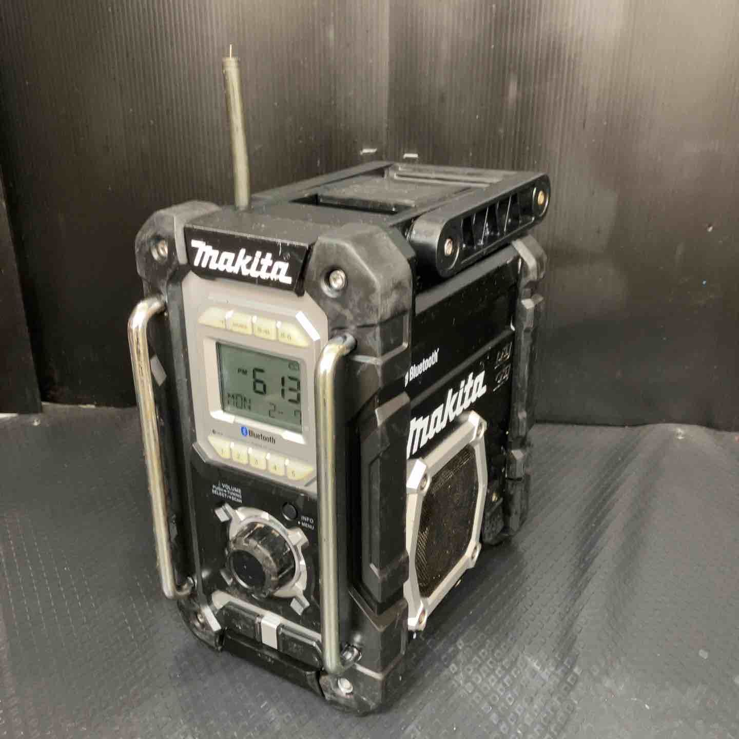 マキタ 現場ラジオ MR108B Amazon | マキタ(Makita) Bluetooth搭載 充電式ラジオ MR108B