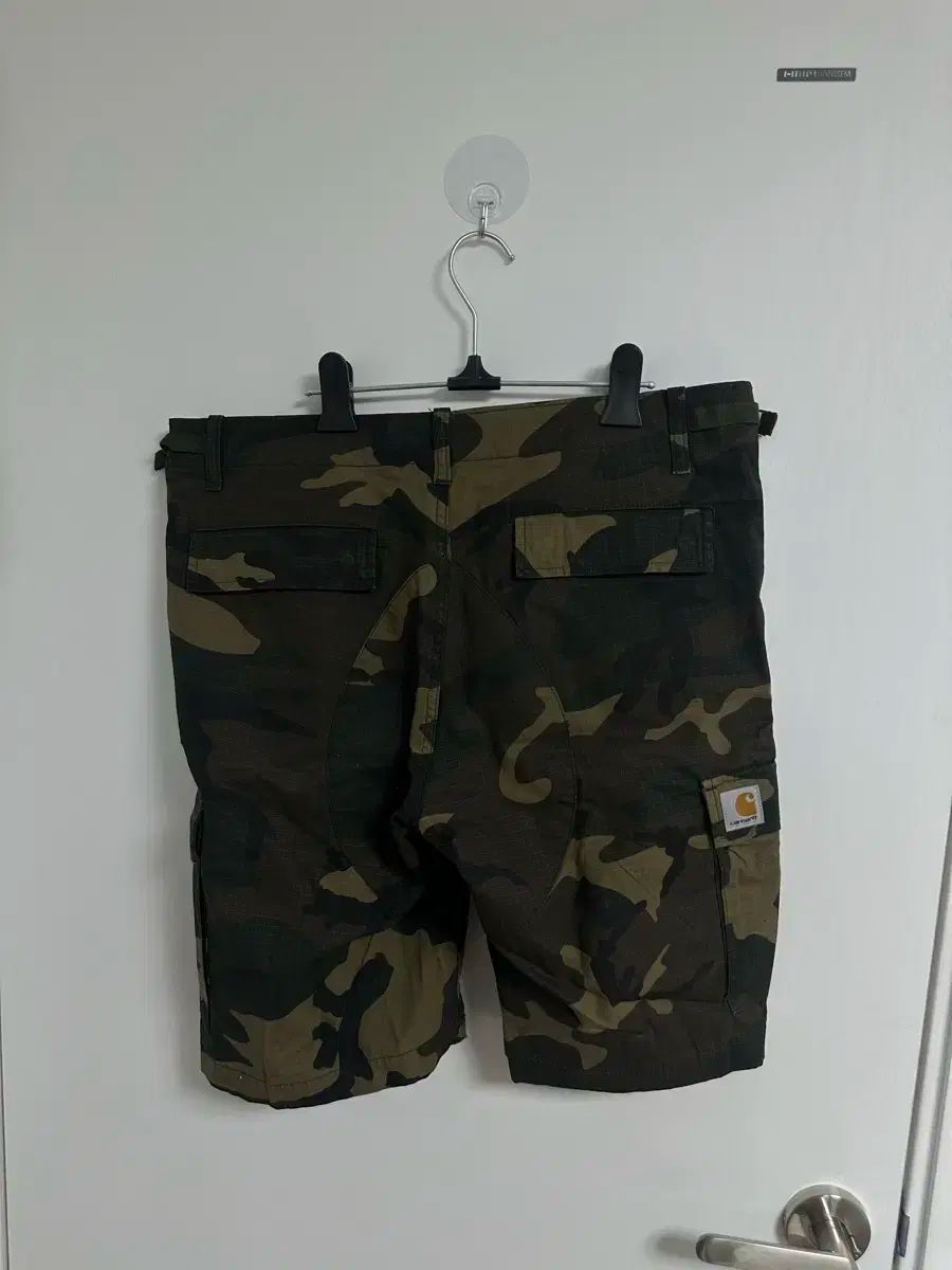 カーハート Carhartt 迷彩パンツ サイズ32 ハートタグ カーハート Carhartt 迷彩パンツ サイズ32 ハートタグ - メルカリ