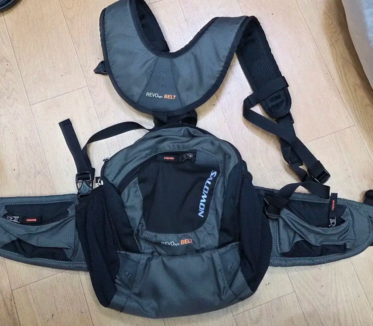 Salomon サロモン レボライト ヒップバッグ
