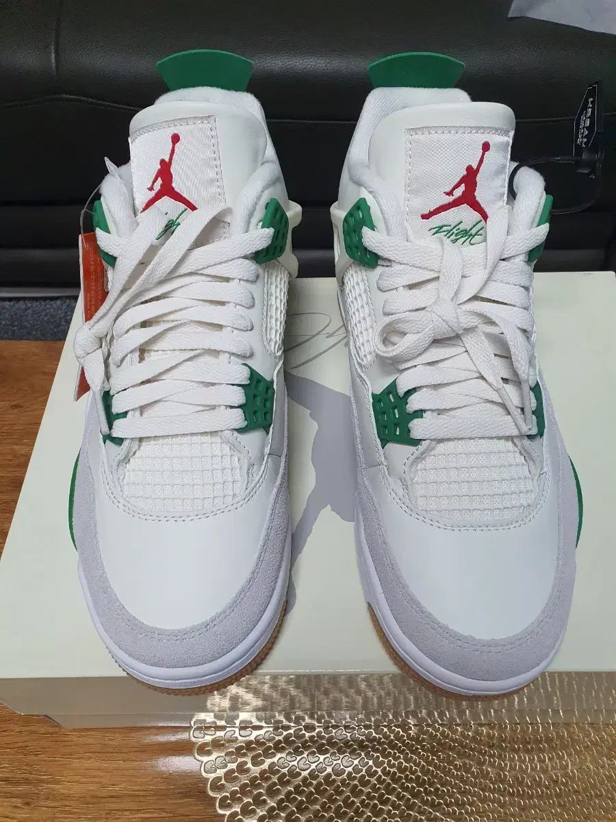 255 NIKE ナイキ ジョーダン 4 SB パイングリーン 販売