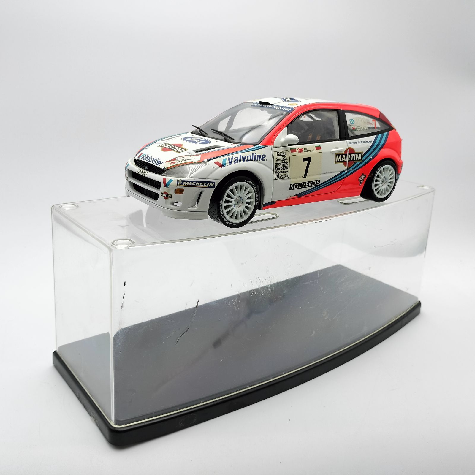 Action】1999 フォード フォーカス WRC マルティーニ 1/18
