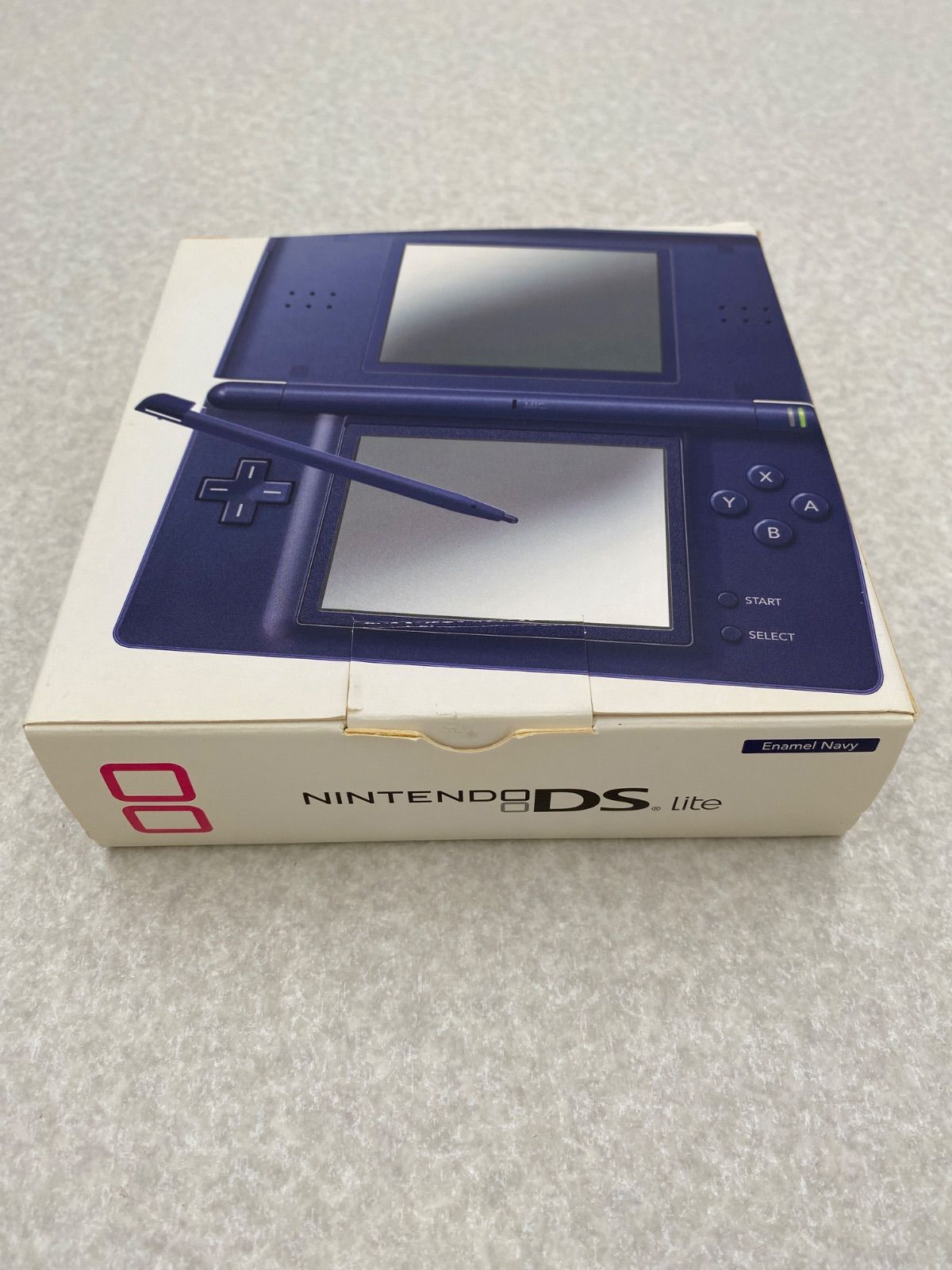 Nintendo DS Lite 本体グロスシルバー Nintendo DS Lite 本体グロス