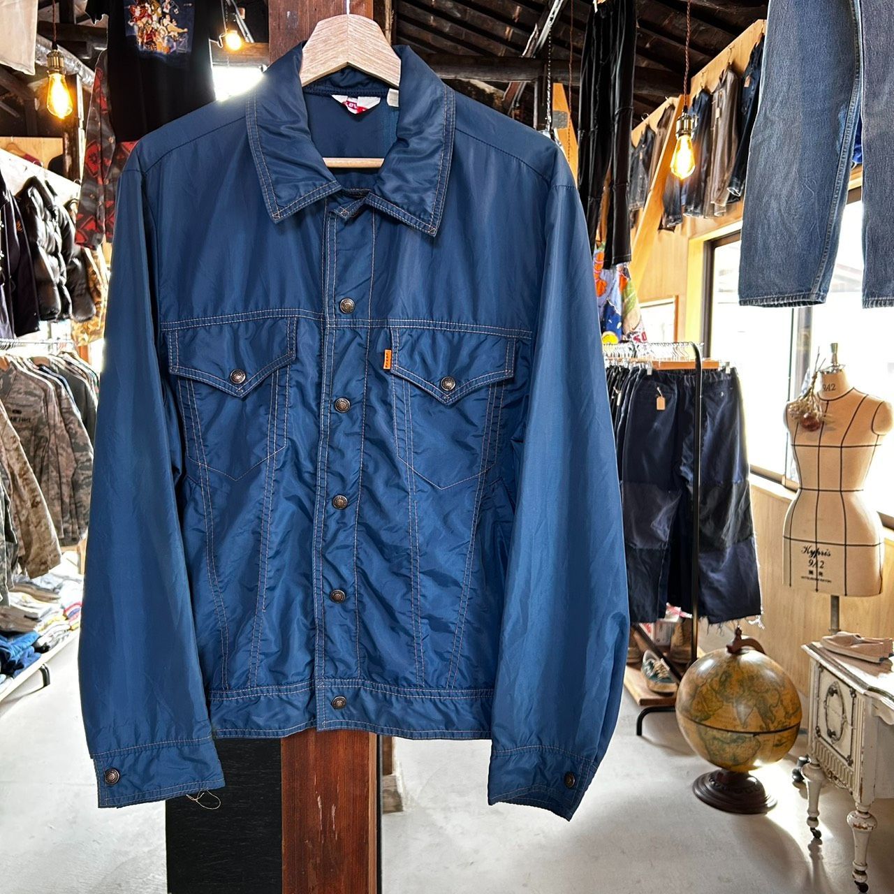 希少 70s Levi's NYLON TRACKER JKT 3rd 4th 希少 70s Levi's NYLON TRACKER JKT 3rd 4th - メルカリ