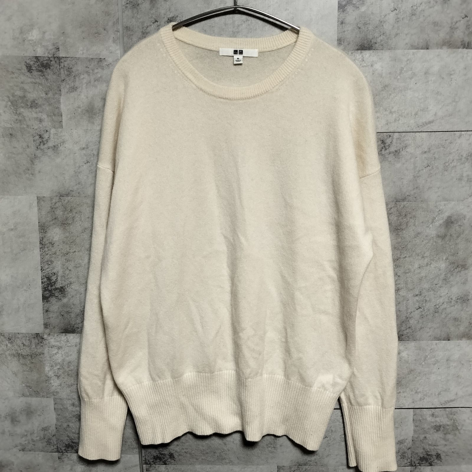 美品】UNIQLO カシミヤクルーネックセーター XLサイズ オフホワイト