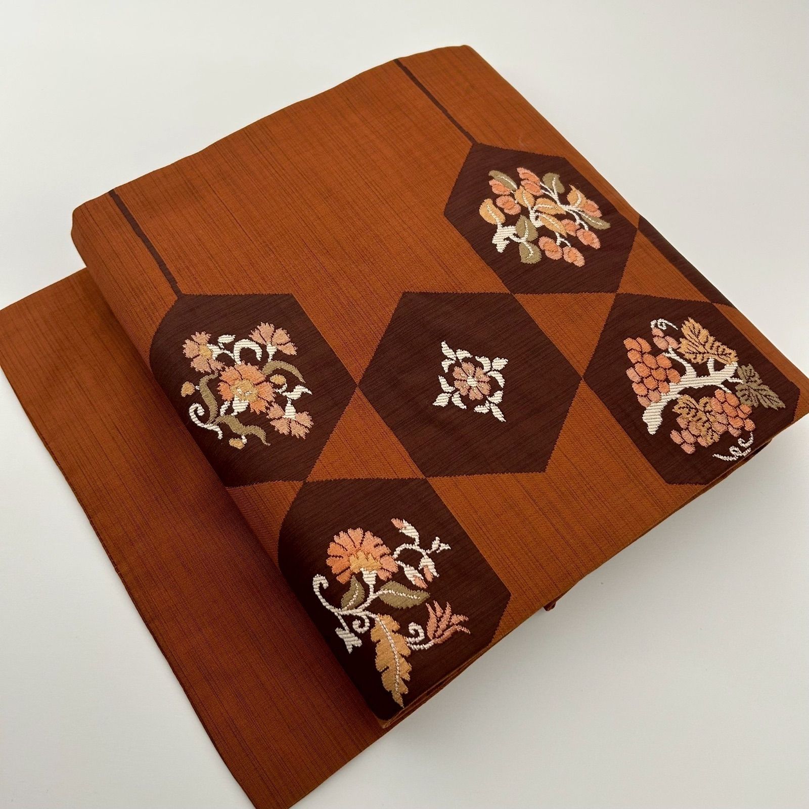 新品 正絹 九寸帯 名古屋帯 西陣 弥栄織物 クリーム 未仕立て品 新品 正絹 九寸帯 名古屋帯 西陣 弥栄織物 クリーム 未仕立て品