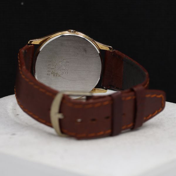 【稼働品】SEIKO 2K01-0010 レディース腕時計 セイコー 2K01-0010 QZ ゴールド文字盤 レディース腕時計 TKD