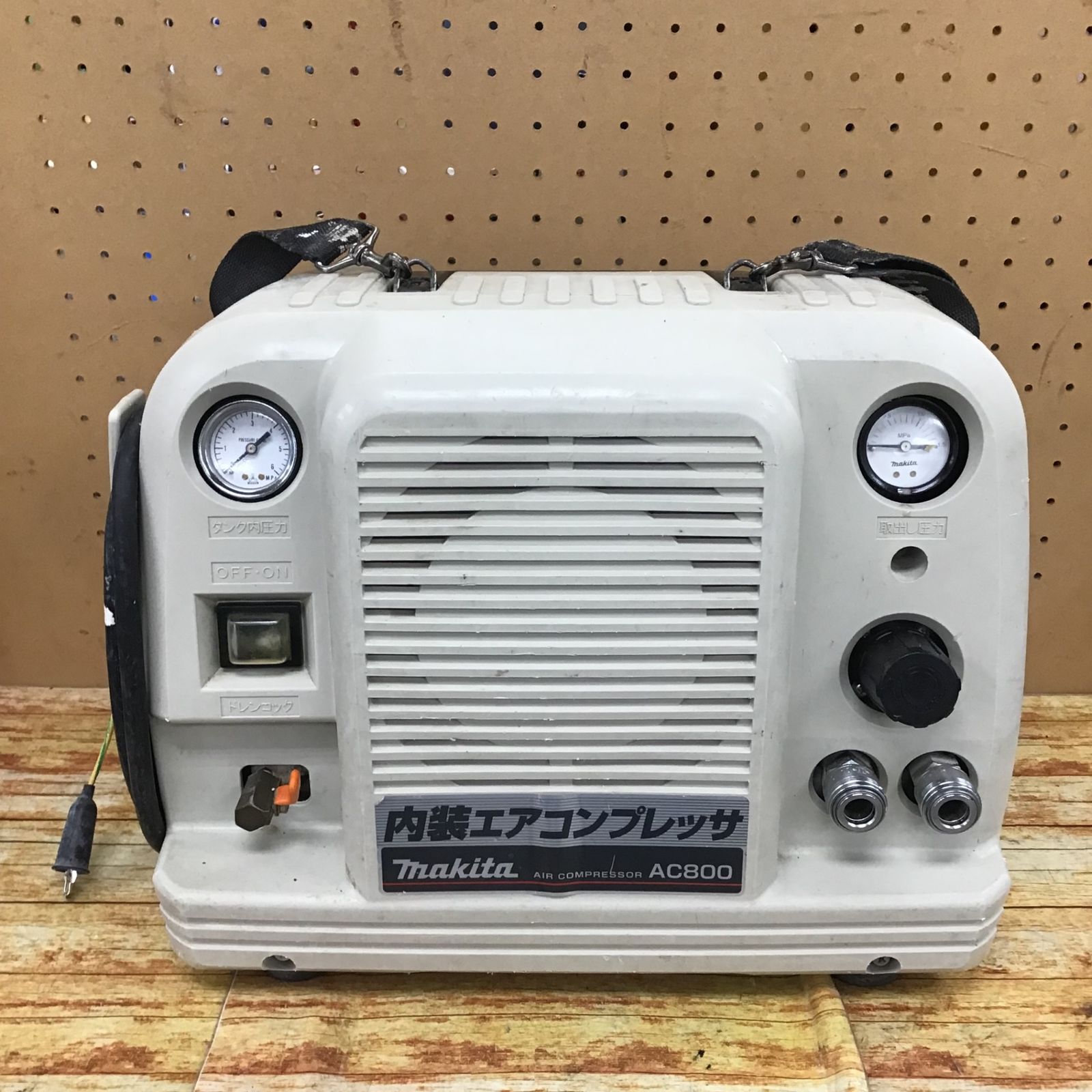 〇マキタ(makita) 常圧専用エアコンプレッサ AC800【川崎店】 - メルカリ