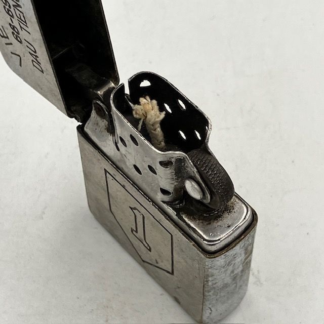 米陸軍ベトナム戦争本物ベトナムZippo1968 戦闘歩兵章・第一騎兵師団希少品 ジッポー ZIPPO ベトナムジッポー 1968年 第1歩兵師団 【公式通販】