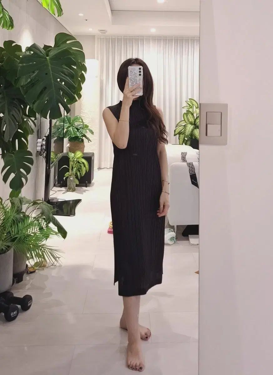 モックネックONE