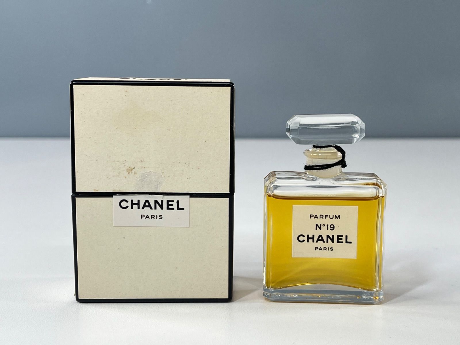 未使用CHANEL香水 N°19 14ml2本 7.5ml4本セット Amazon.co.jp: CHANEL(シャネル) No.19 香水 7.5ml : ビューティー