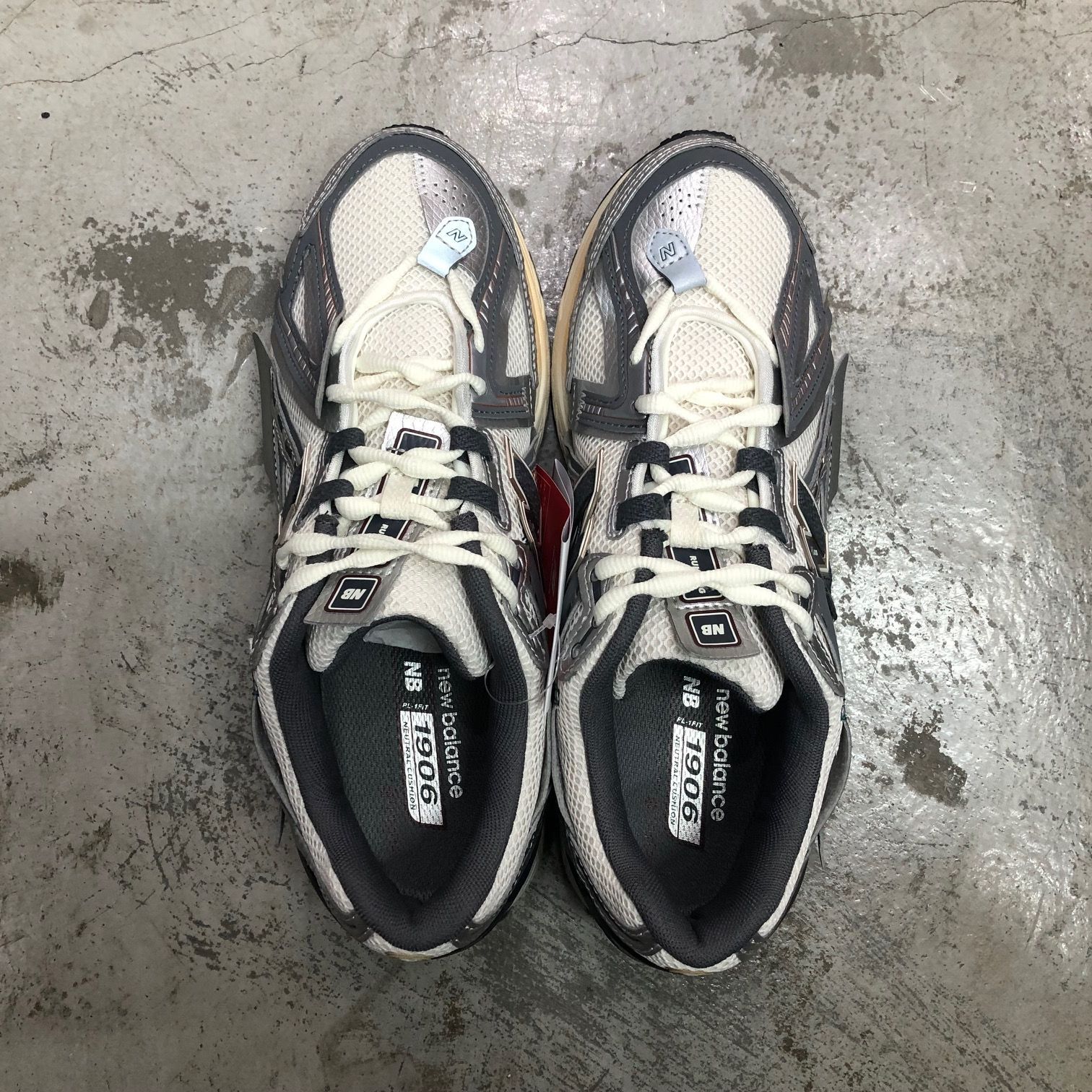 新品 NEW BALANCE M1906A 