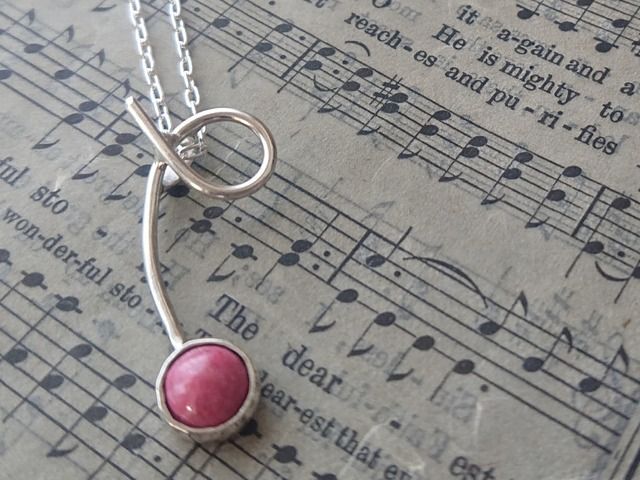 【ta-pen001】シルバー　ネックレス　天然石　チューライト　音符　受験守り