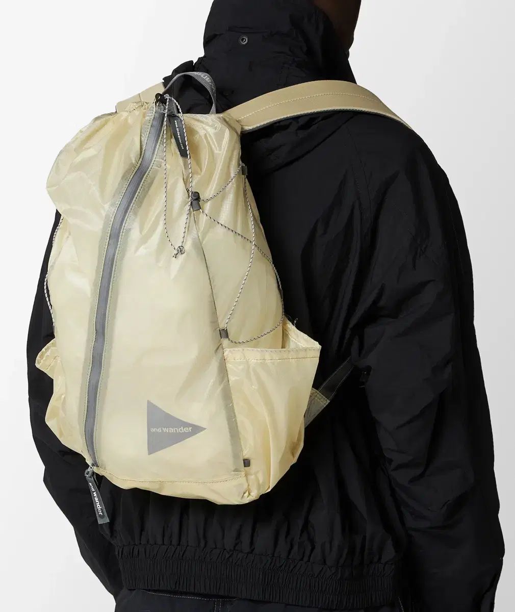 新品 アンドワンダー シル デイパック リュックサック バックパック ホワイト 楽天市場】【10％OFFクーポン対象】AND WANDER（アンドワンダー） シル