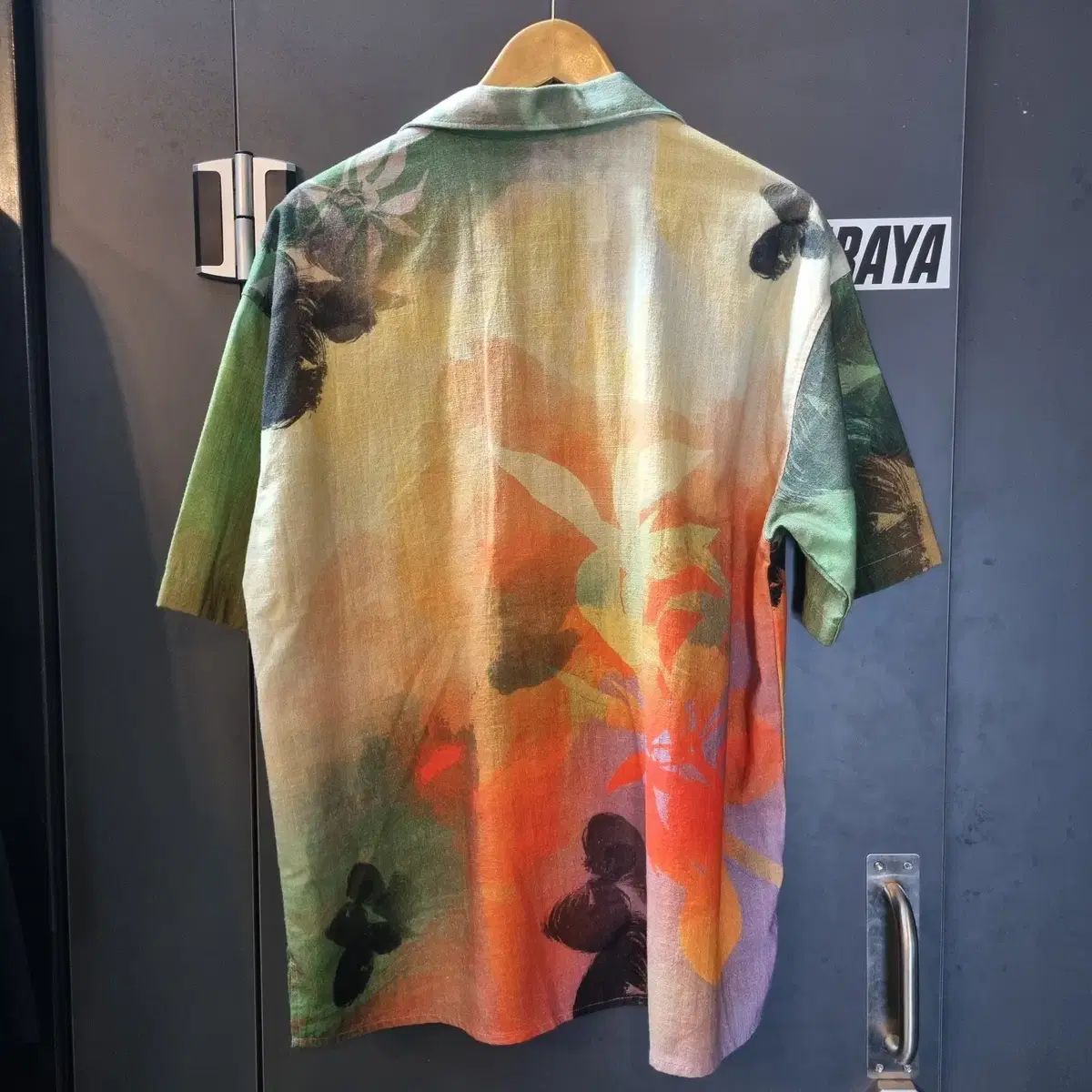 Exclusive Multicolor