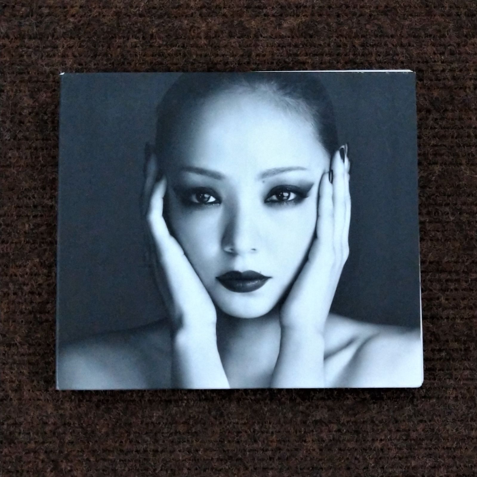 安室奈美恵 FEEL CD+Blu-Ray 初回限定版 - メルカリ