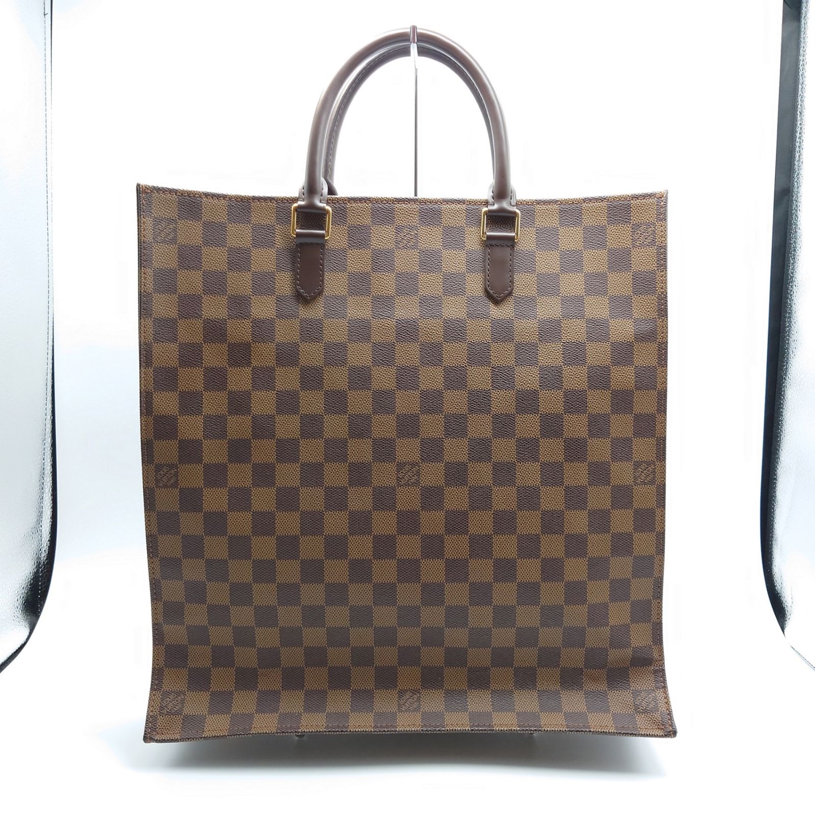 LV