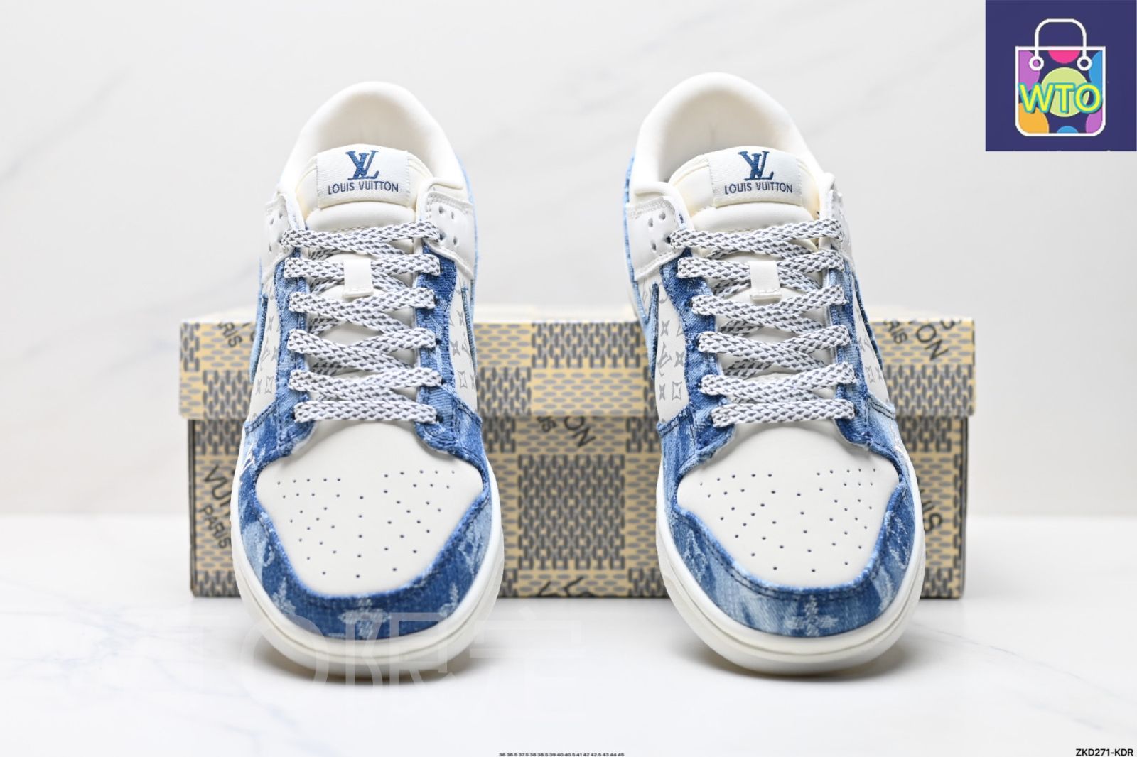 全新未使用Nike Dunk Low Retro 