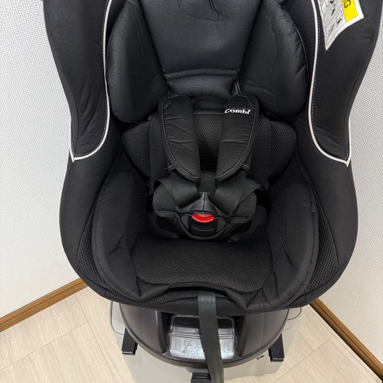 クルムーヴISOFIXエッグショックNBW 回転式