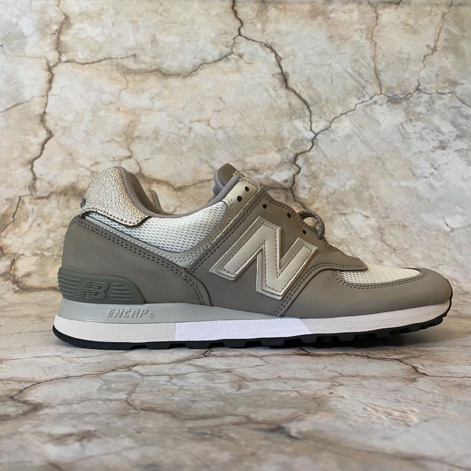 新品 NEW BALANCE OU576FLB UK製 スニーカー - メルカリ