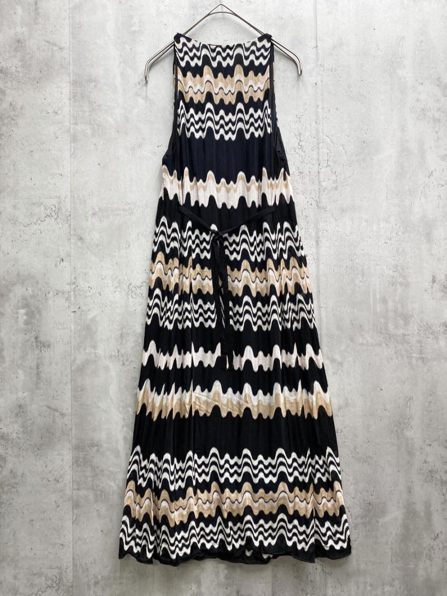 MISSONI ノースリーブワンピース 美品 MISSONI ノースリーブワンピース くすみピンク系 マルチ柄