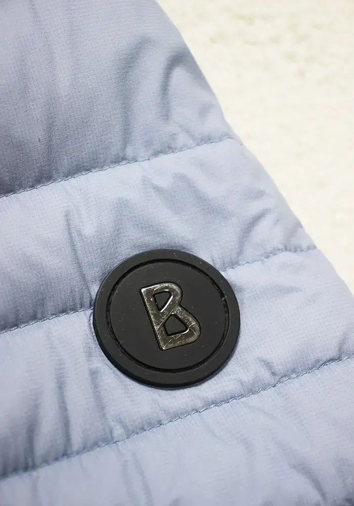 軽量グースダウンジャケット