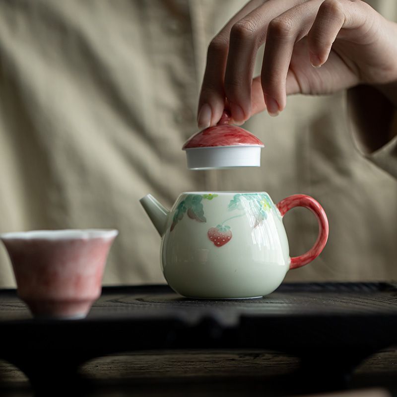 急? 手描きの苺の急? 陶器 手描きの苺 中国茶器 陶磁 台湾茶器