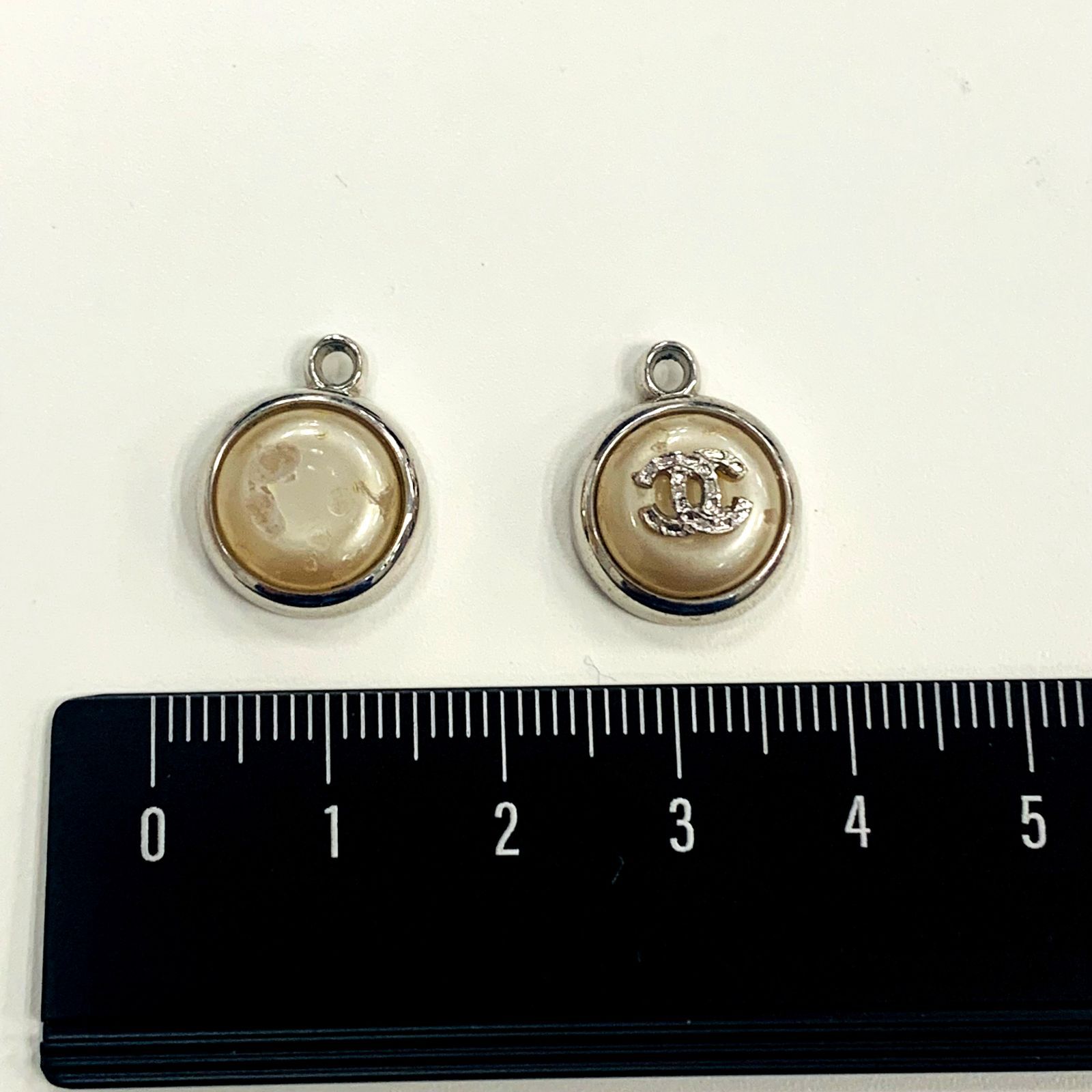 ピアス 外観に