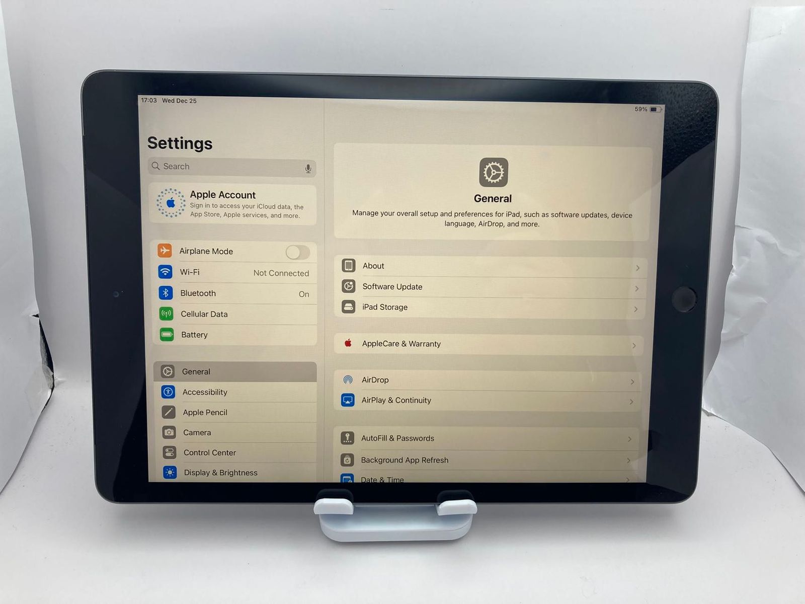 美品 iPad 第7世代 32GB スペースグレイ - SIMフリー、充電器付き