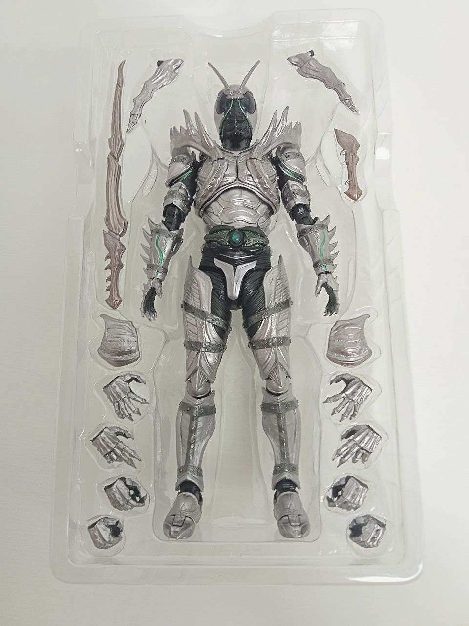 S.H.Figuarts 仮面ライダーSHADOWMOON 新品 S.H.フィギュアーツ 仮面