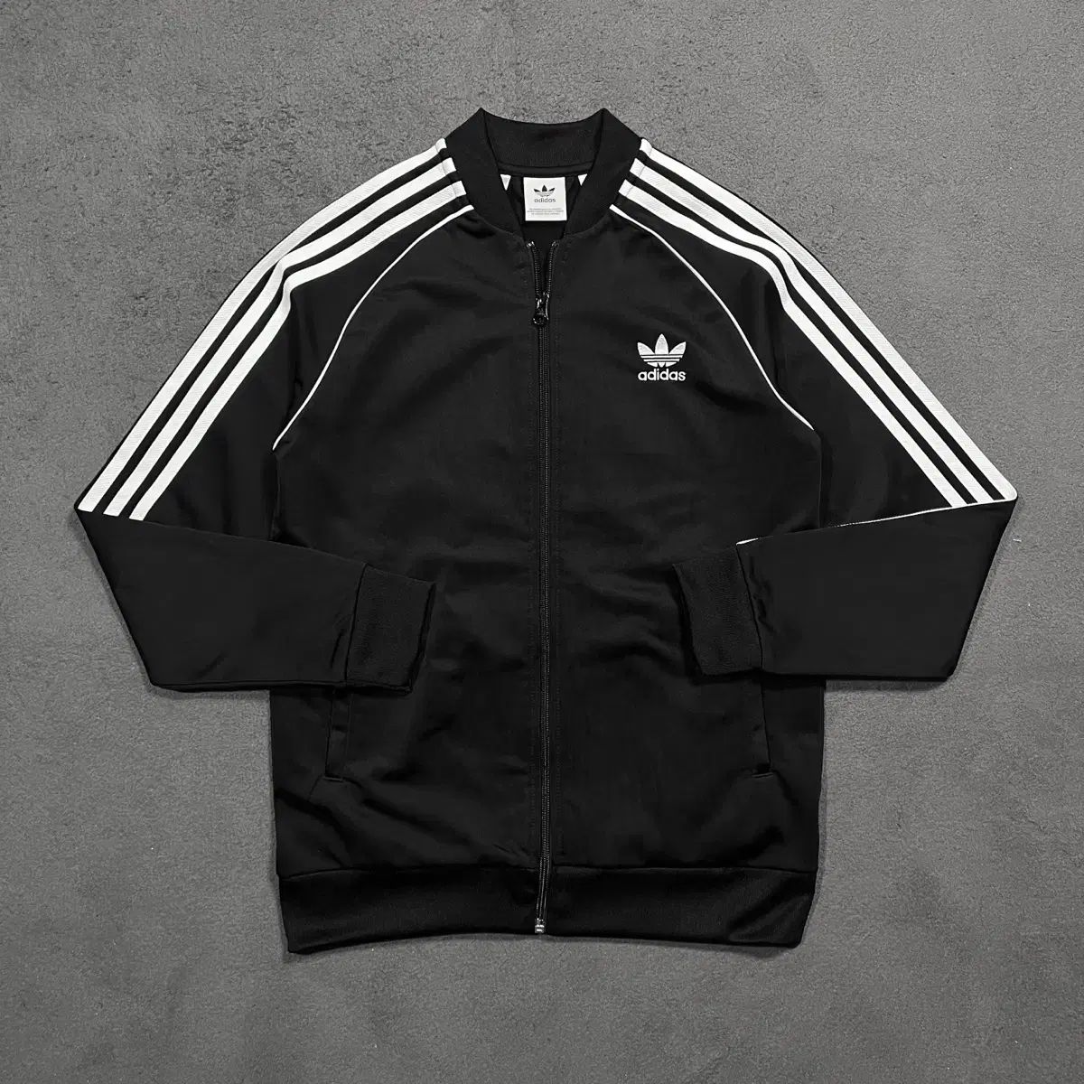 adidas アディダス 黒 スーパースター ジャージ