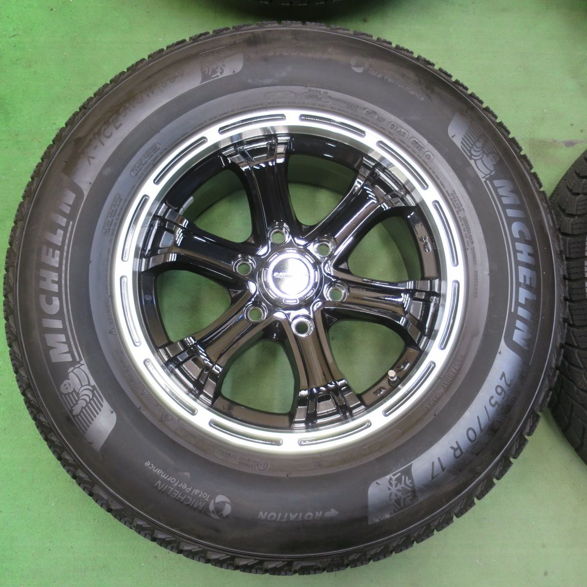 スタッドレス 265|70R17