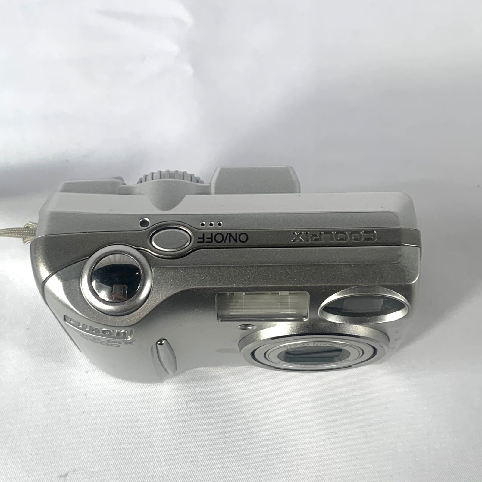 【動作品】Nikon COOLPIX 5600 単三電池 ニコン デジカメ Nikon ニコン COOLPIX 5600 カメラ デジカメ シルバー 単三電池