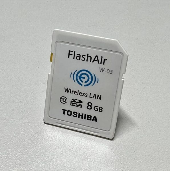 ♪TOSHIBA FlashAir W-03 8GB SDHCカード Class10 無線LAN/Wi-Fi