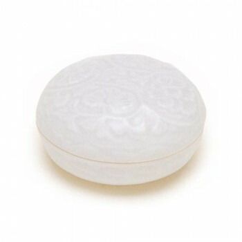 日本香堂 香合 白磁唐草彫 有田焼 28013