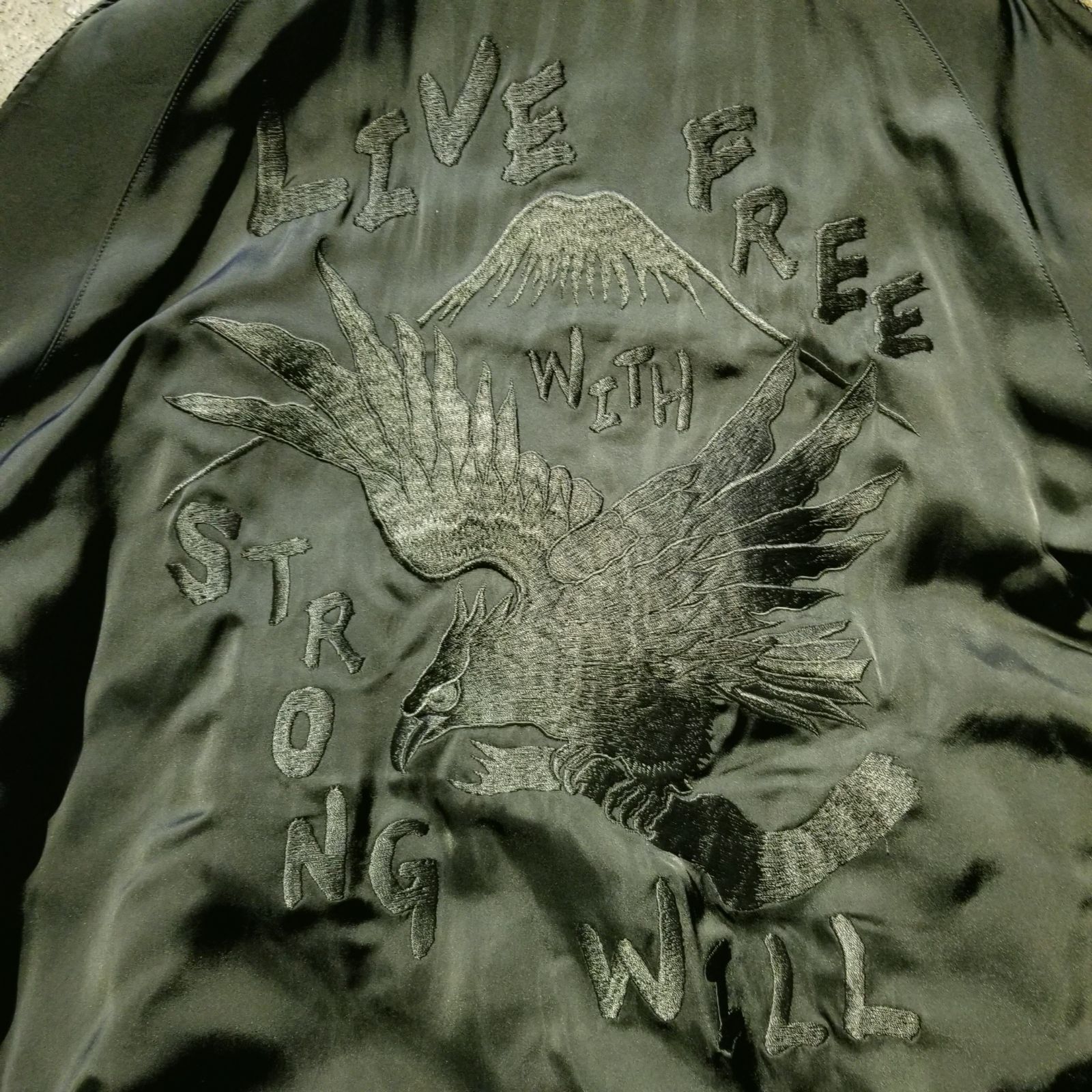 COMME des GARCONS 24aw 青山オリジナル × 港商 捻れ スカジャン 黒