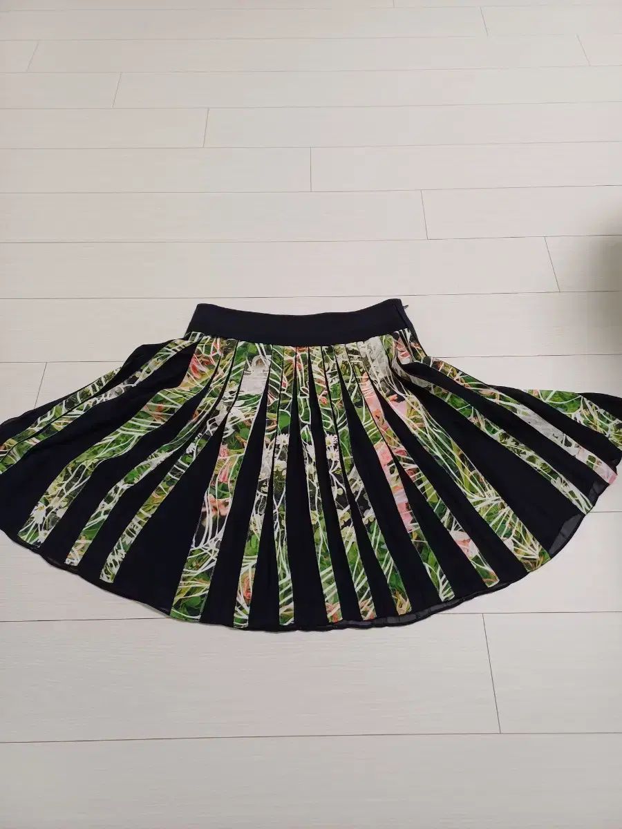 OBZEE(オブジェ) スカート 44 OBZEE(オブジェ) エンボス チュール