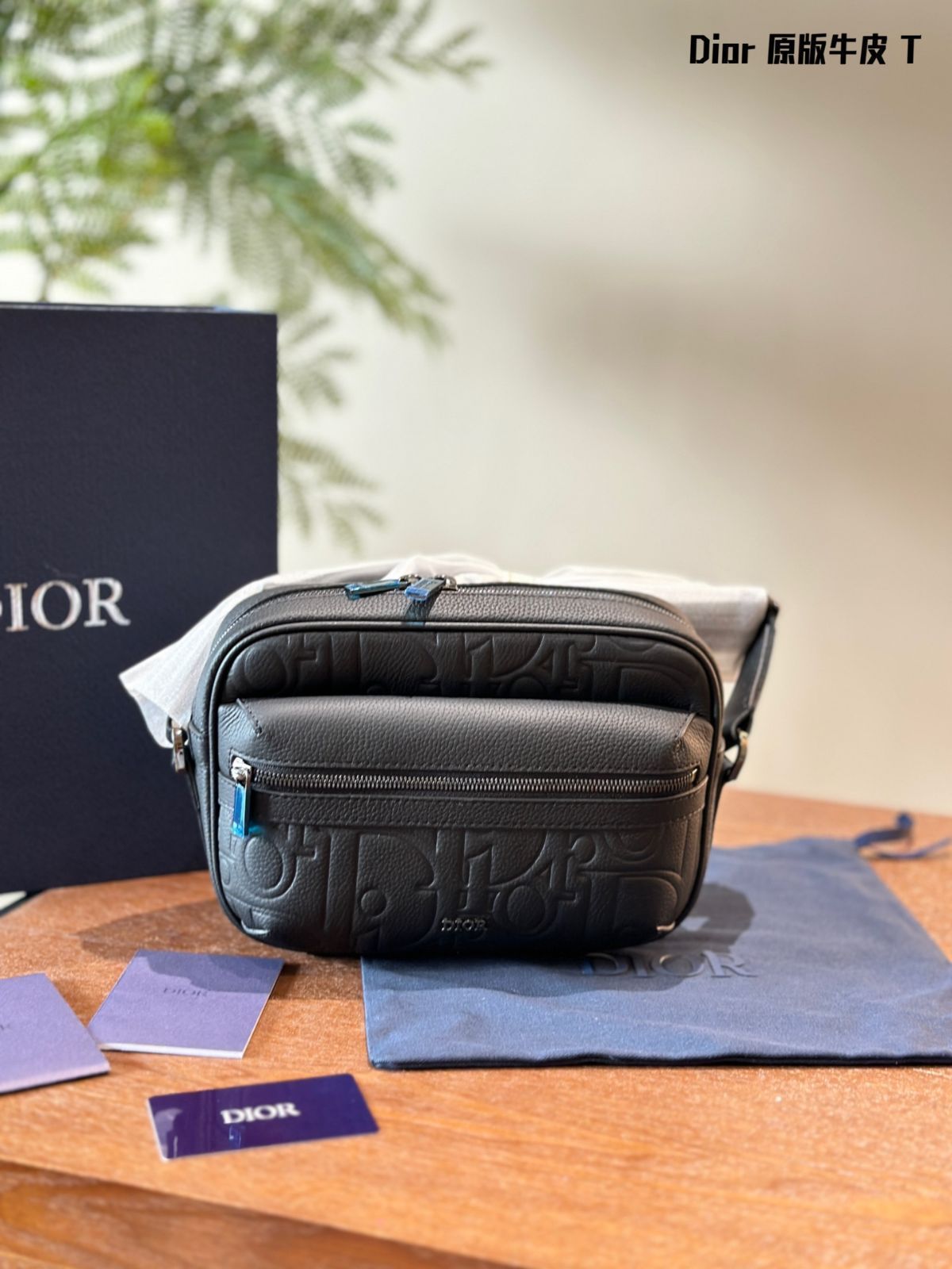 今日特価】Dior Gravity Embossed Leather Bag ディオール