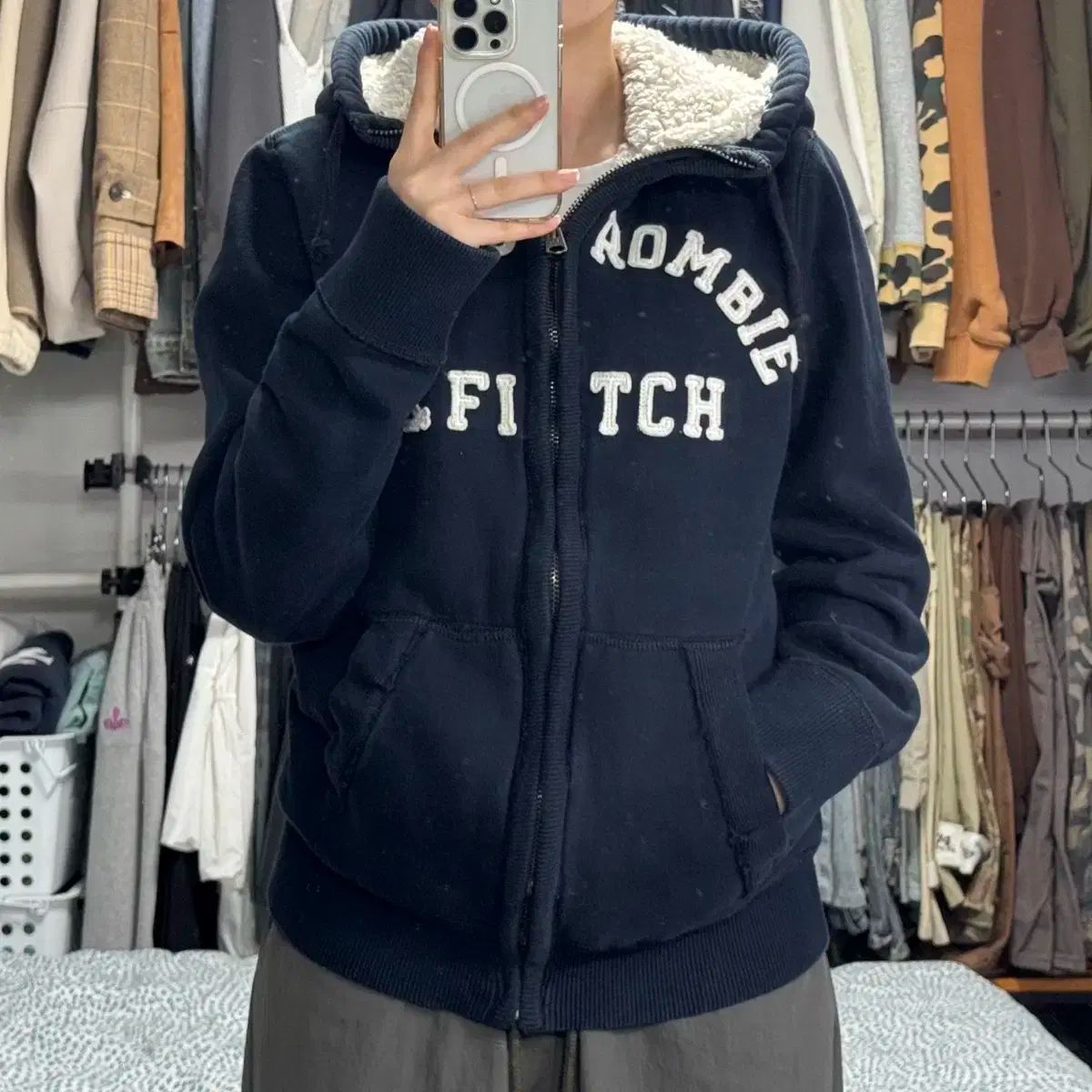 アバクロンビー シグネチャー 文字ロゴ パッチ ウルフ WHO ジップアップ