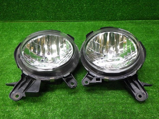 綺麗　ダイハツ　L900S　L910S　ムーヴ　ヘッドライト　　左右　ハロゲン　100-51628　ガラス製　241223057