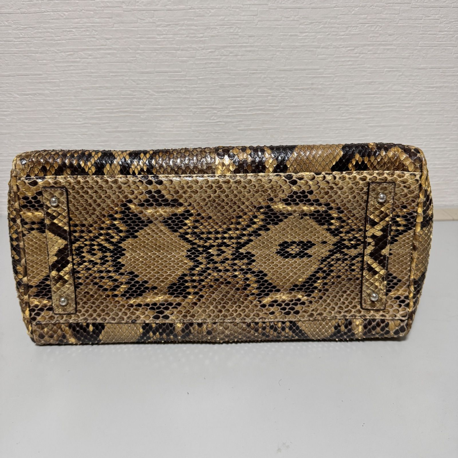 JRA パイソンレザー ハンドバッグ ブラウン系 バーキン型 カデナ付き 鍵 レディース レザー Yahoo!オークション -「バーキン風 バッグ」の落札相場・落札価格